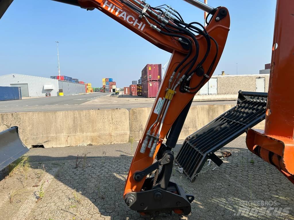 Hitachi ZX95W-7 Escavatori gommati