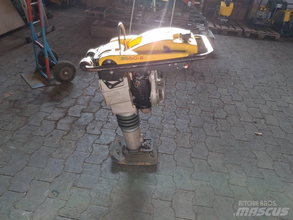 Wacker Neuson BS50-2 Vibrocostipatore verticale