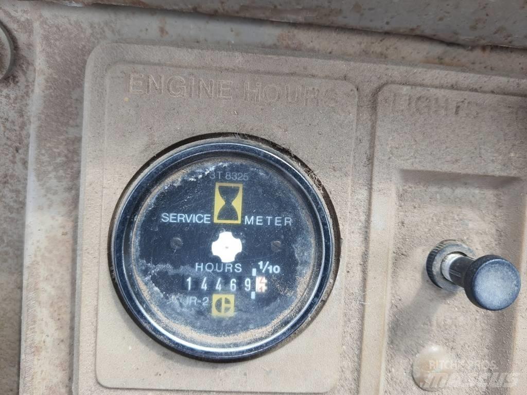 CAT 966 E Pale gommate