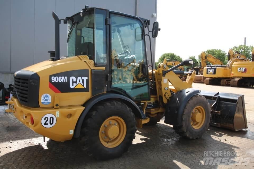 CAT 906M Pale gommate