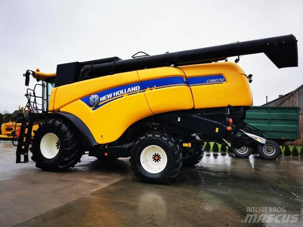 New Holland CX8070 Mietitrebbiatrici