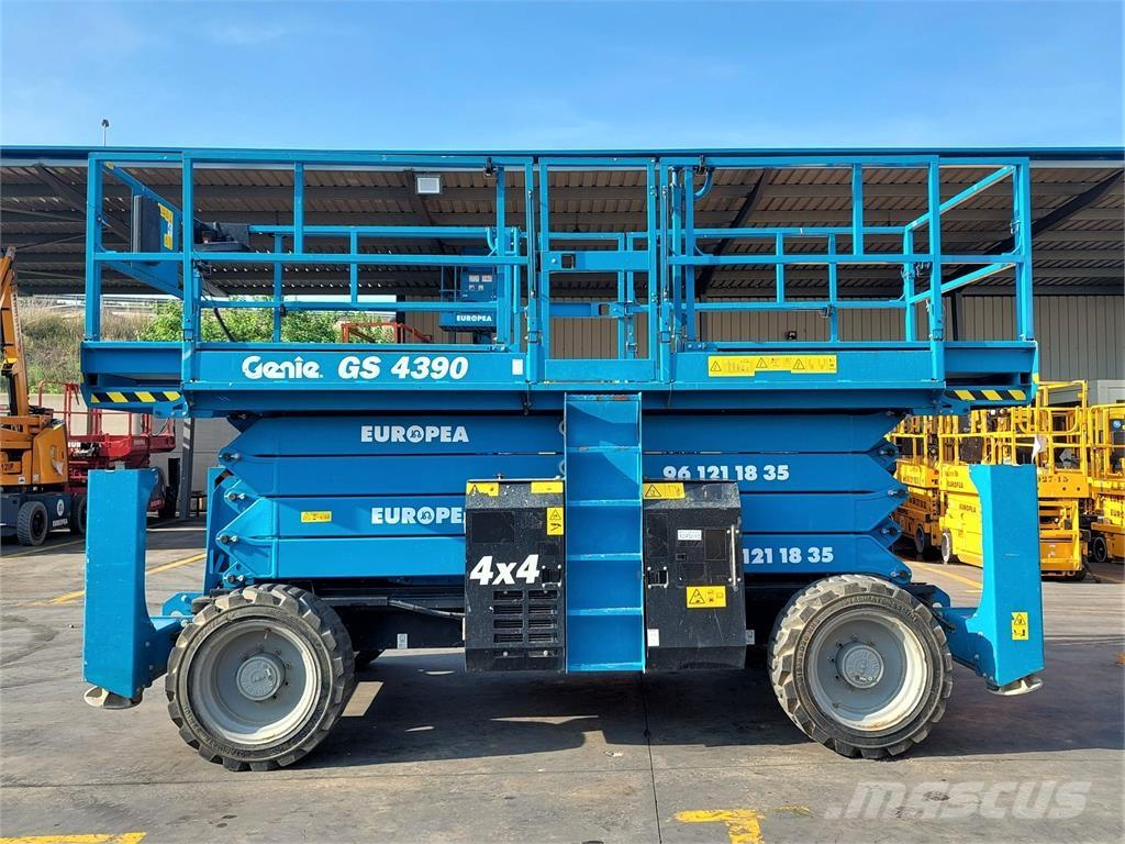 Genie GS4390 Piattaforme a pantografo