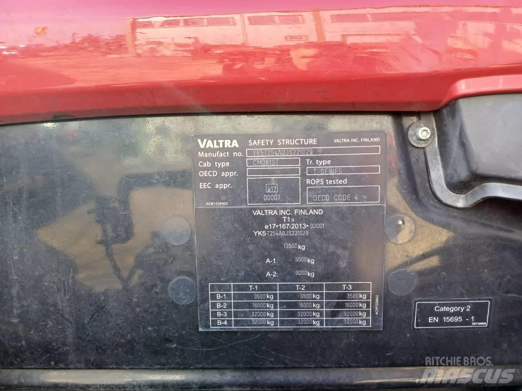 Valtra T 254 Trattori