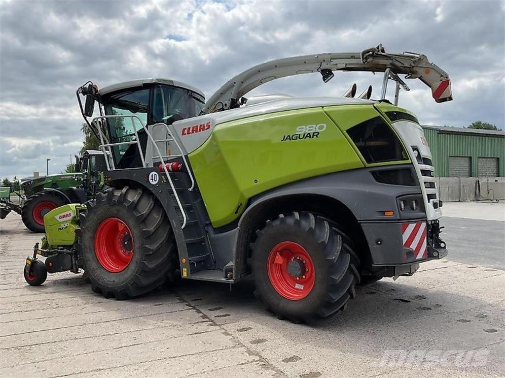 CLAAS Jaguar 980 Trince semoventi