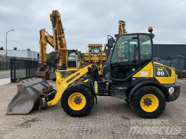 Komatsu WA 80-5 Pale gommate