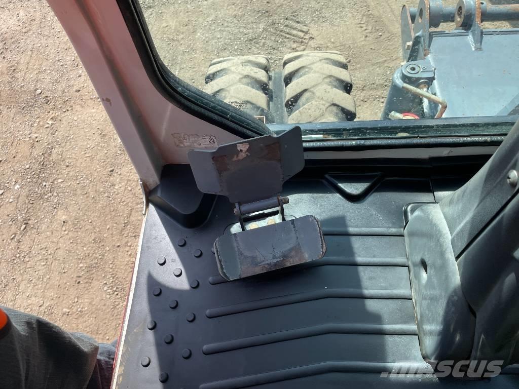 Takeuchi TB 295 W Escavatori gommati