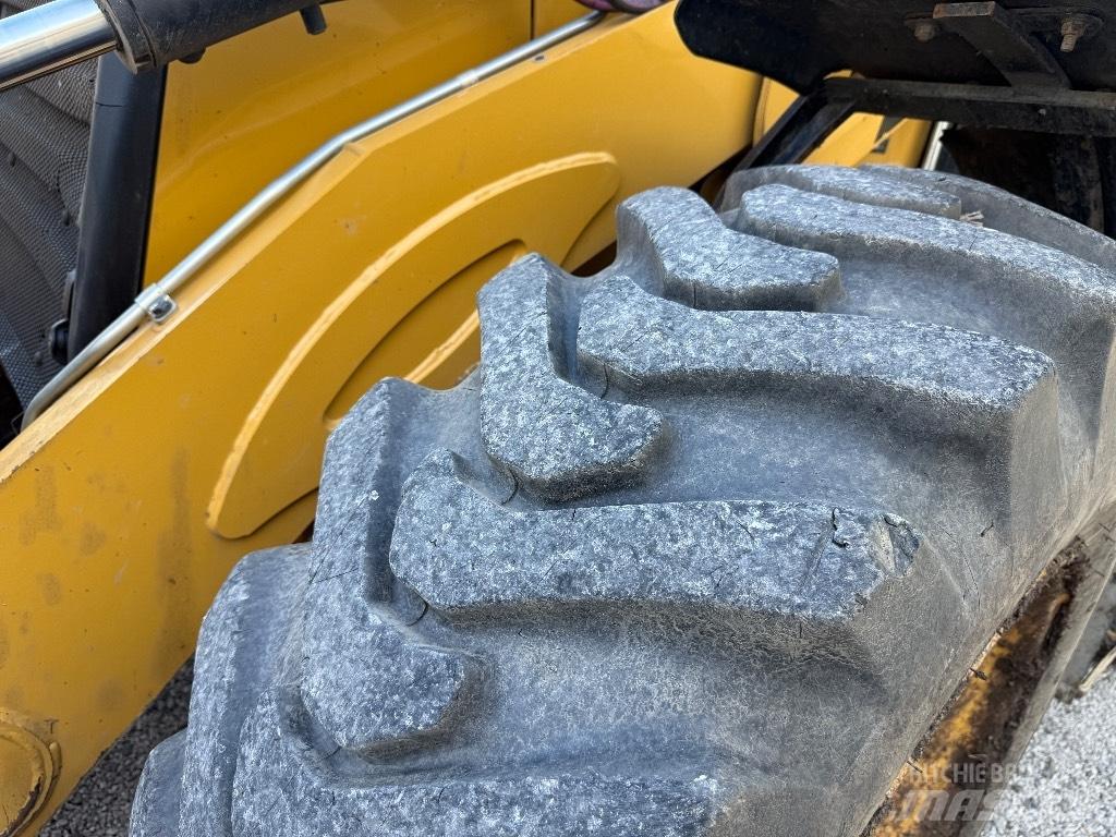 CAT 444 E Terne