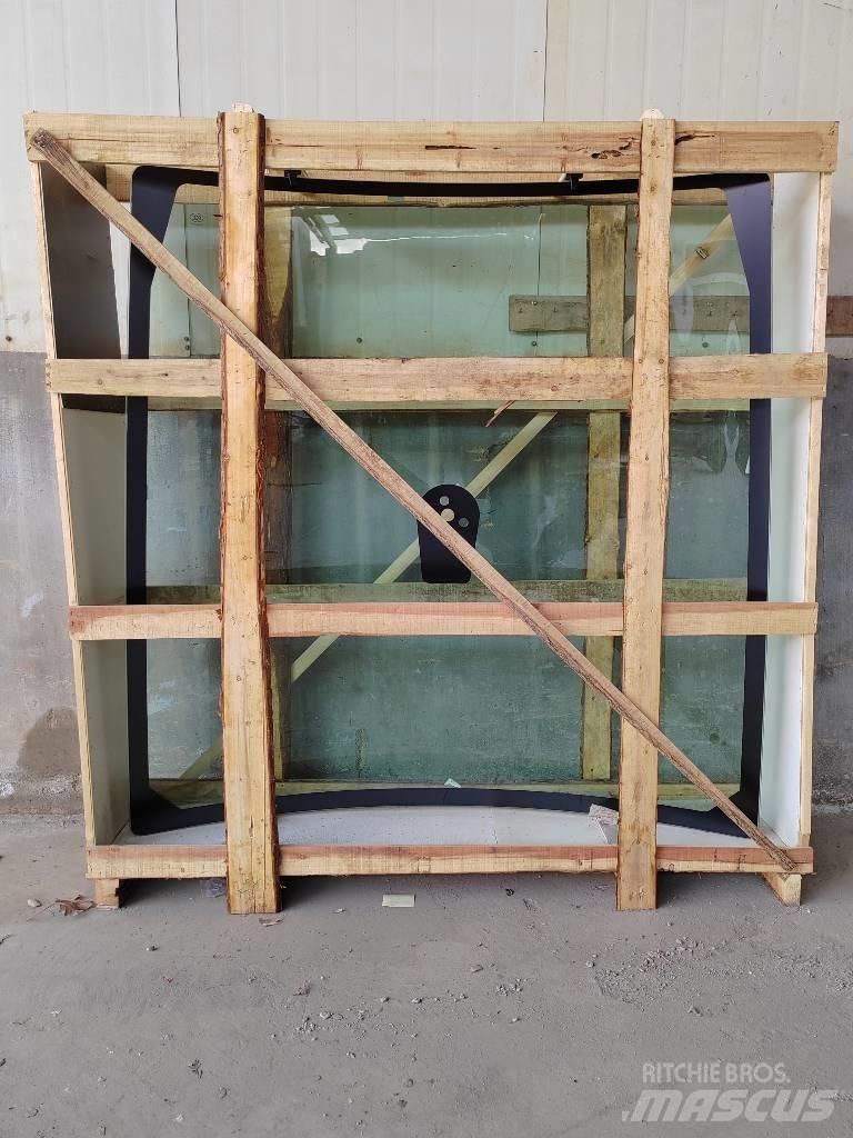 CLAAS Front window Cabine e interni