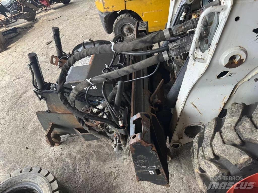 Bobcat S 750 Mini Pale Gommate