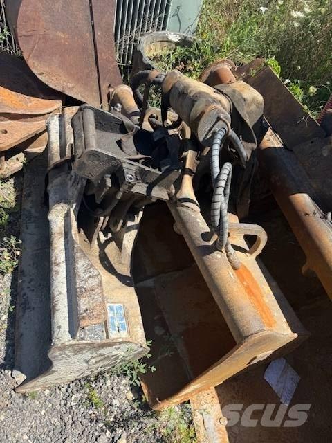 JCB 8085 Escavatori medi 7t - 12t