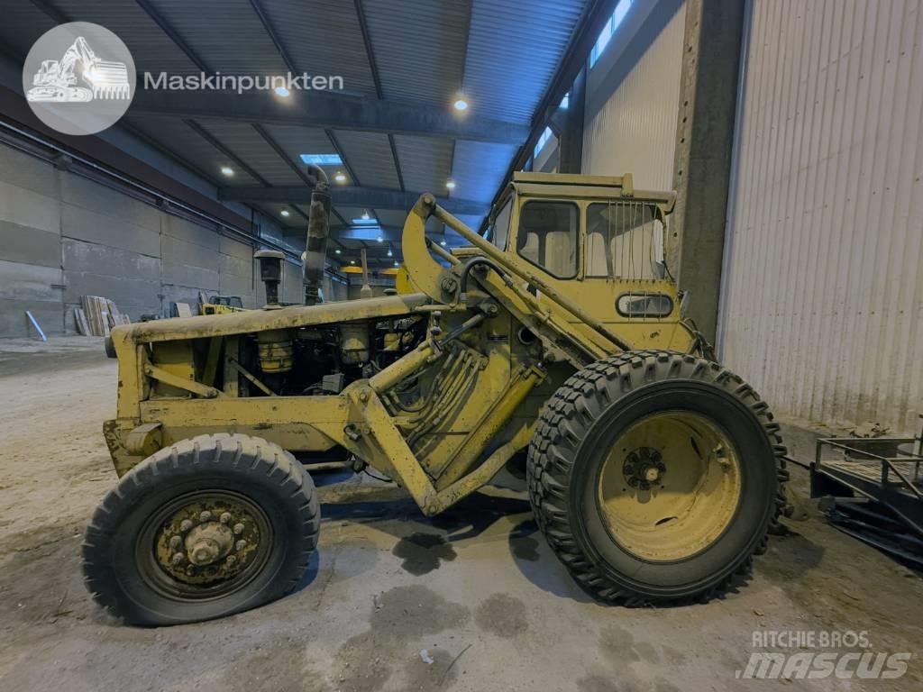Volvo BM 2181 TD Pale gommate