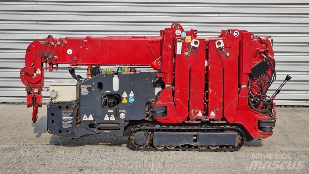 Unic URW-295 Mini gru