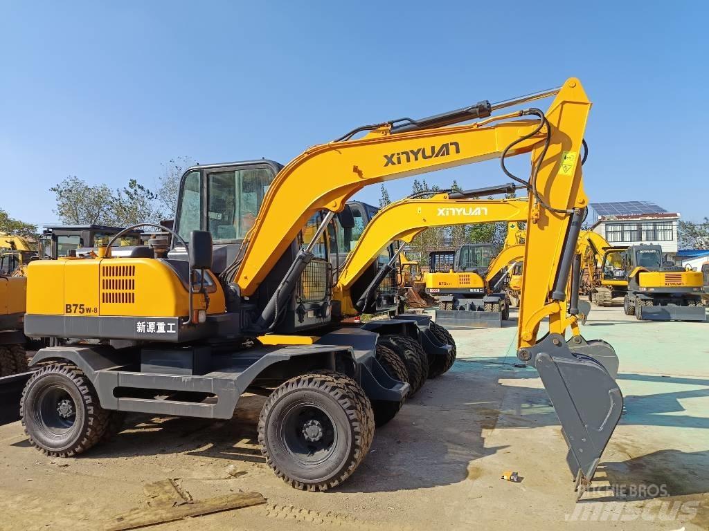 Xinyuan XYB75W-9 Escavatori cingolati