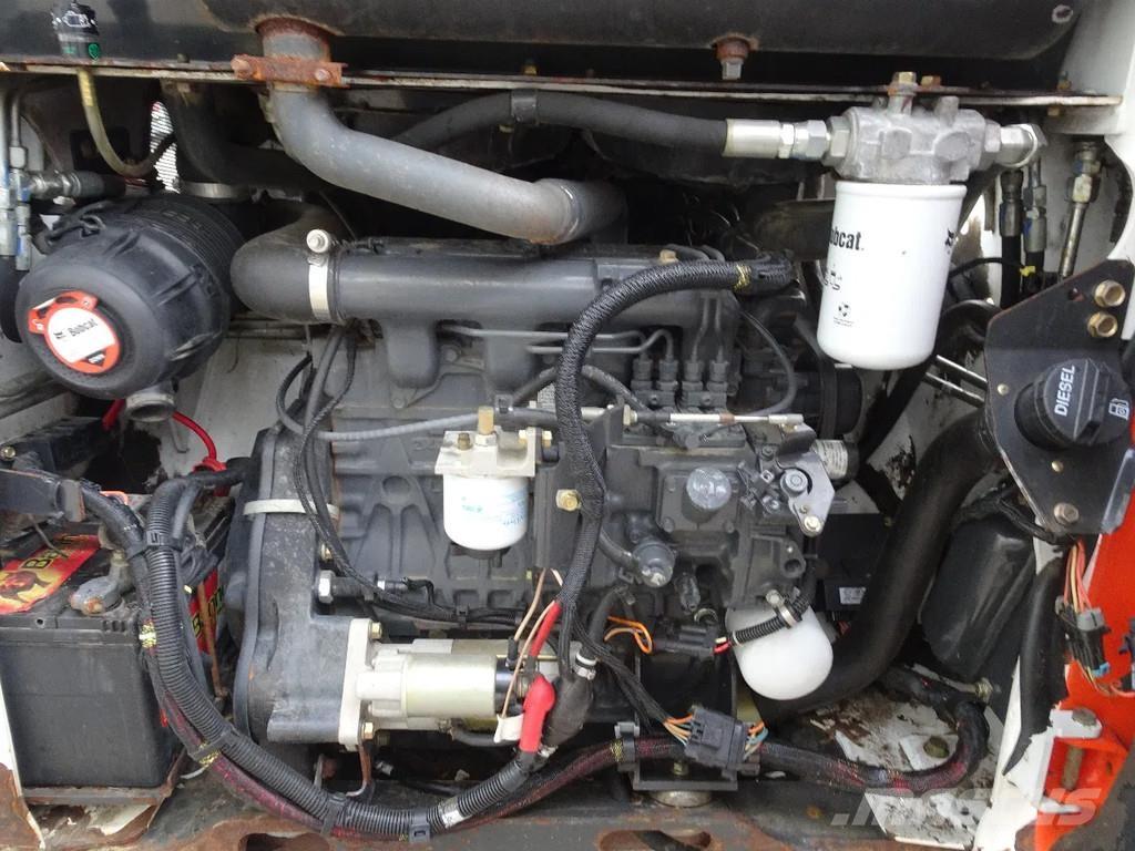 Bobcat T110 Mini Pale Gommate