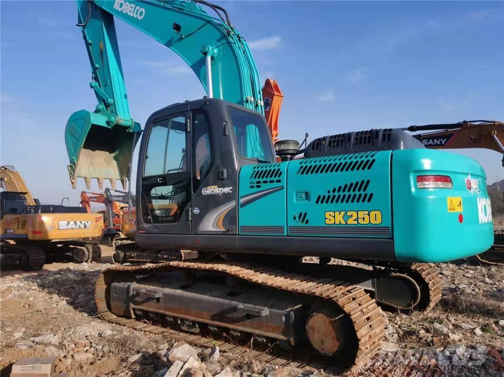 Kobelco SK250-8 Escavatori cingolati