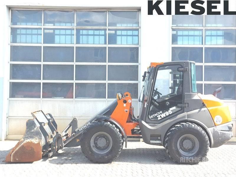 Hitachi ZW 95-6 Mini Pale Gommate