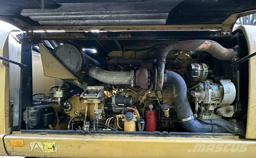 CAT M 316 D Escavatori gommati