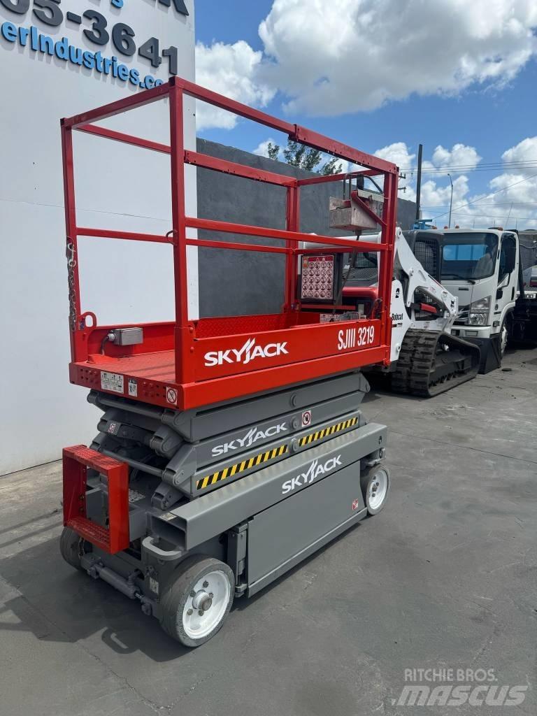 SkyJack SJ III 3219 Piattaforme a pantografo