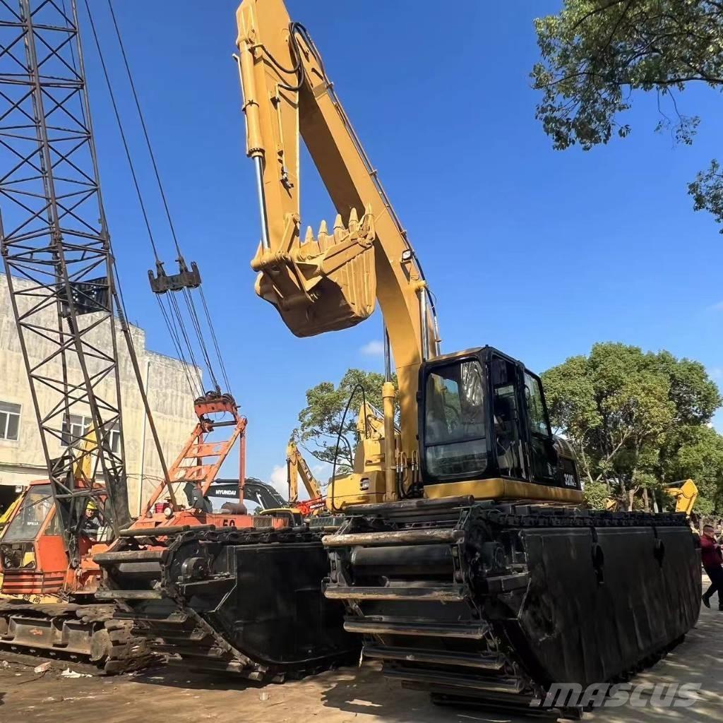 CAT 320 C Escavatori anfibi