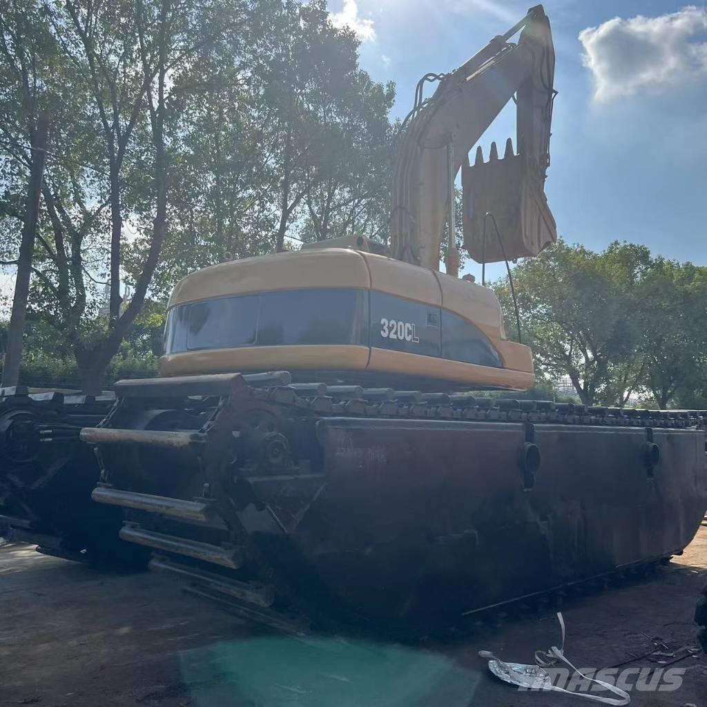 CAT 320 C Escavatori anfibi