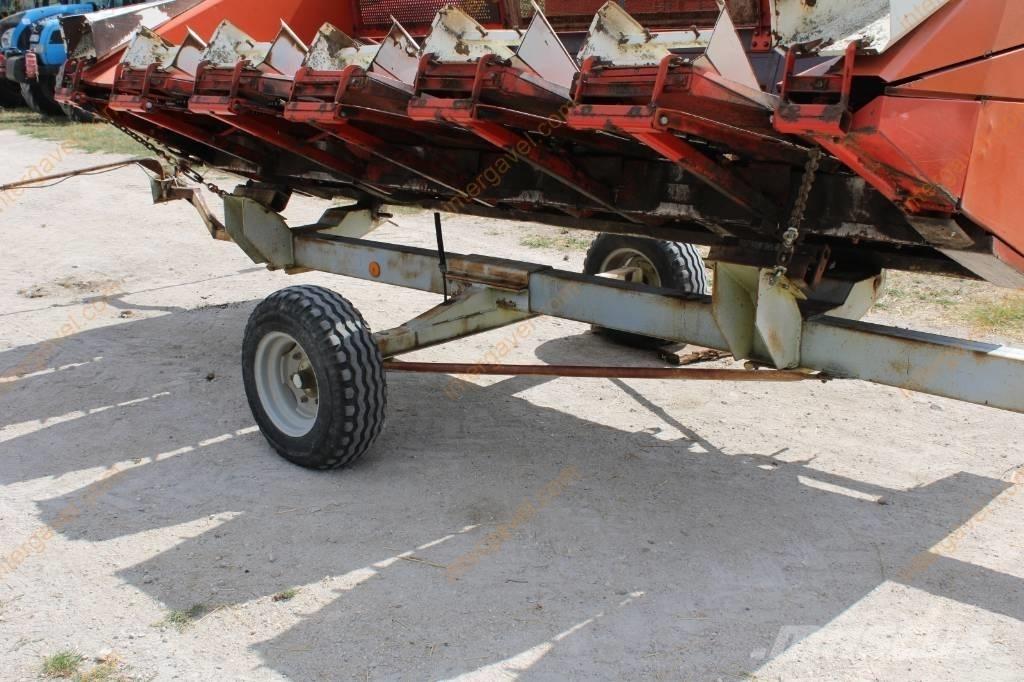 CLAAS Mega 208 Mietitrebbiatrici