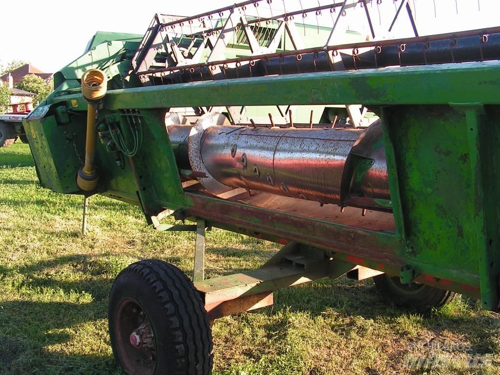 John Deere 2054 Mietitrebbiatrici