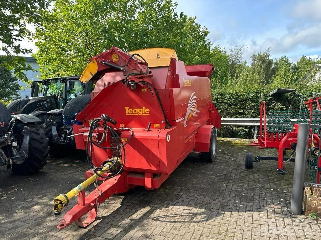 TEAGLE TOMAHAWK 1010 Trinciatrici, tagliatrici e srotolatrici per balle