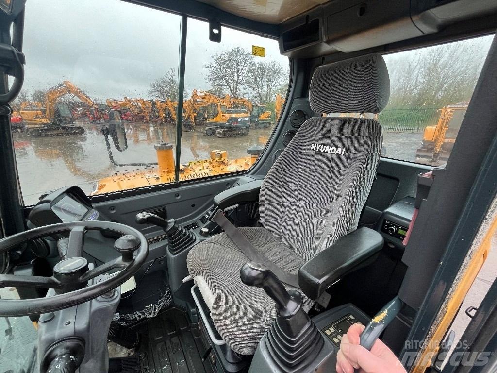 Hyundai R55W-9A Escavatori gommati