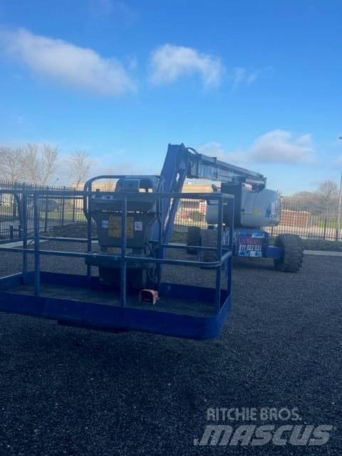 JLG 800 AJ Piattaforme a braccio telescopico