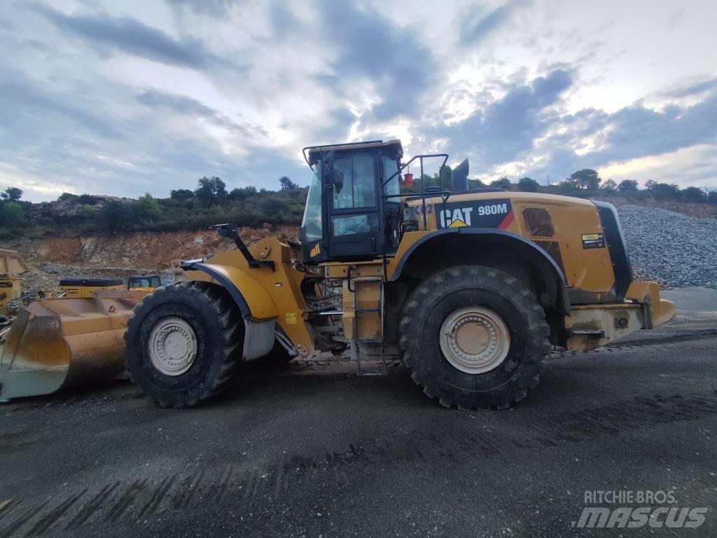 CAT 980M Pale gommate