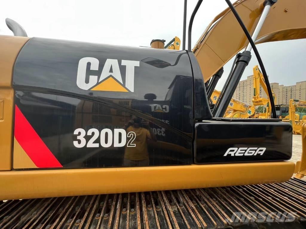 CAT 320 Escavatori cingolati