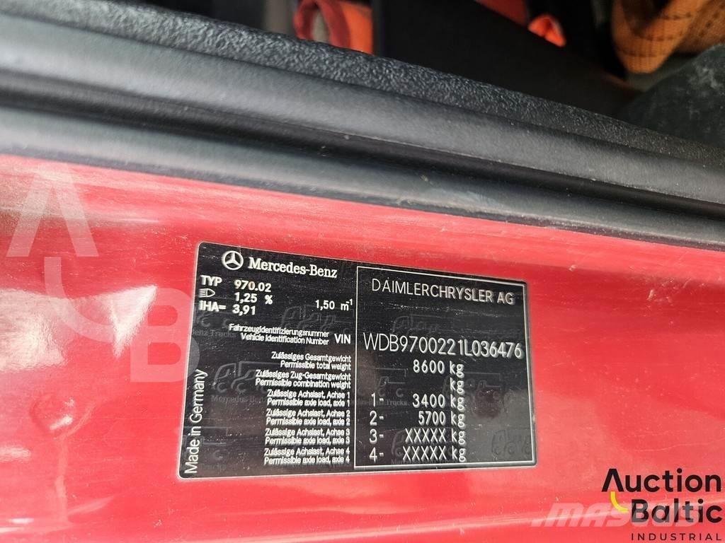 Mercedes-Benz 815 Camion a temperatura controllata