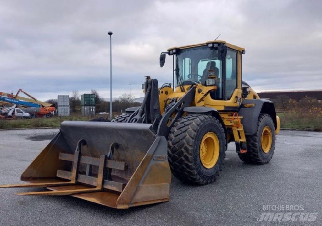 Volvo L 90 H Pale gommate