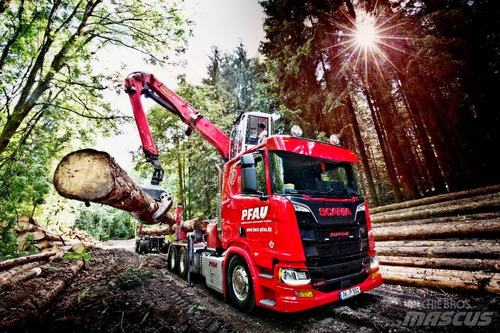 Scania R 590 Camion trasporto legname