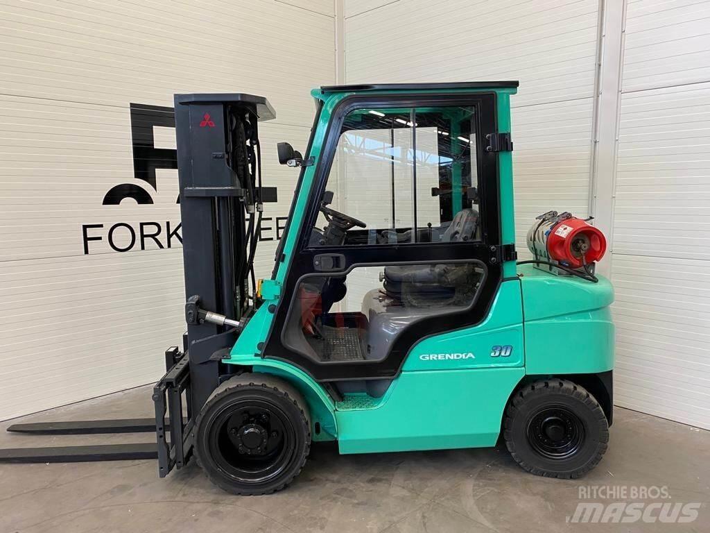 Mitsubishi FG30N Carrelli elevatori GPL