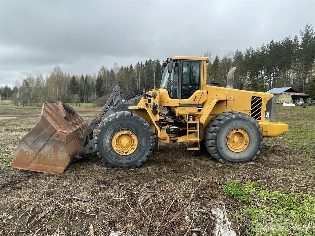 Volvo L220F Pale gommate
