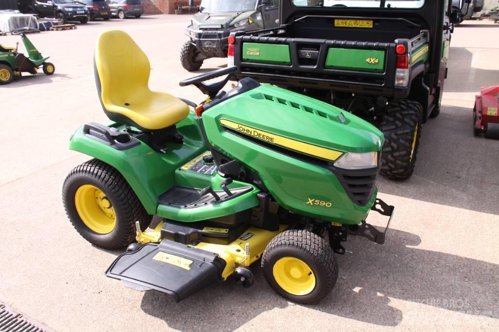 John Deere X 590 Trattorini tagliaerba