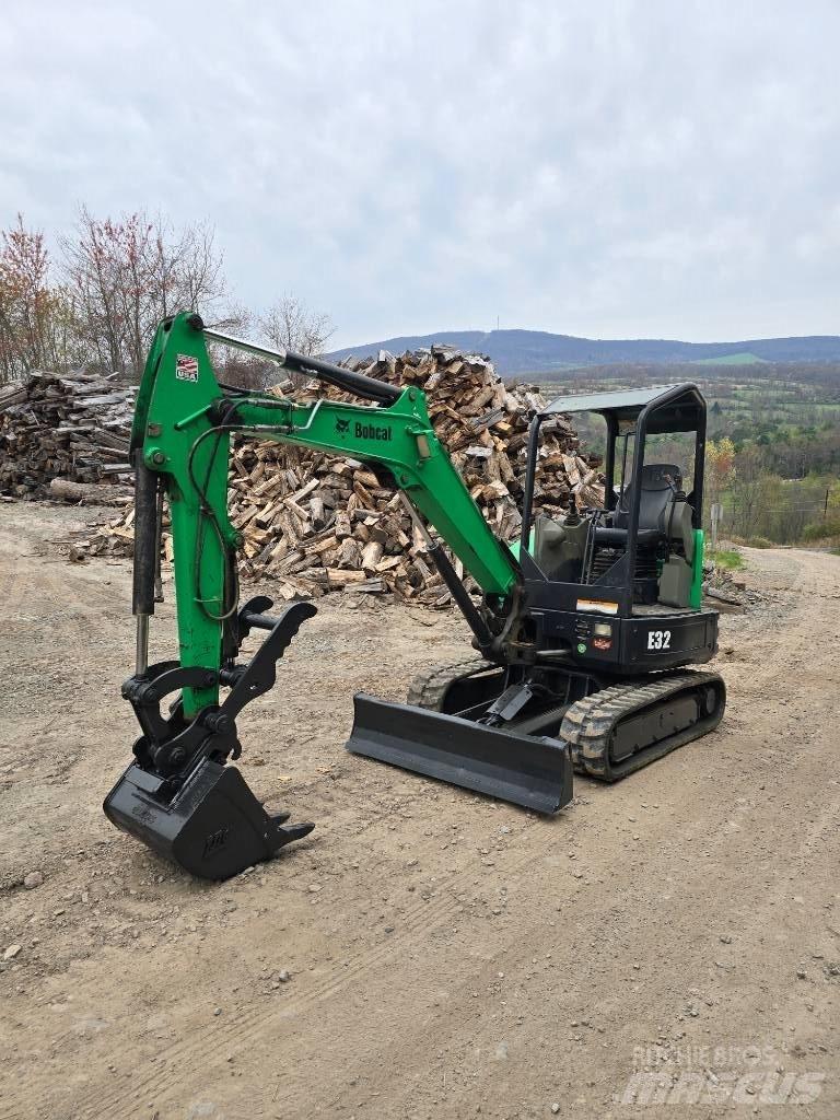 Bobcat E 32 Miniescavatori