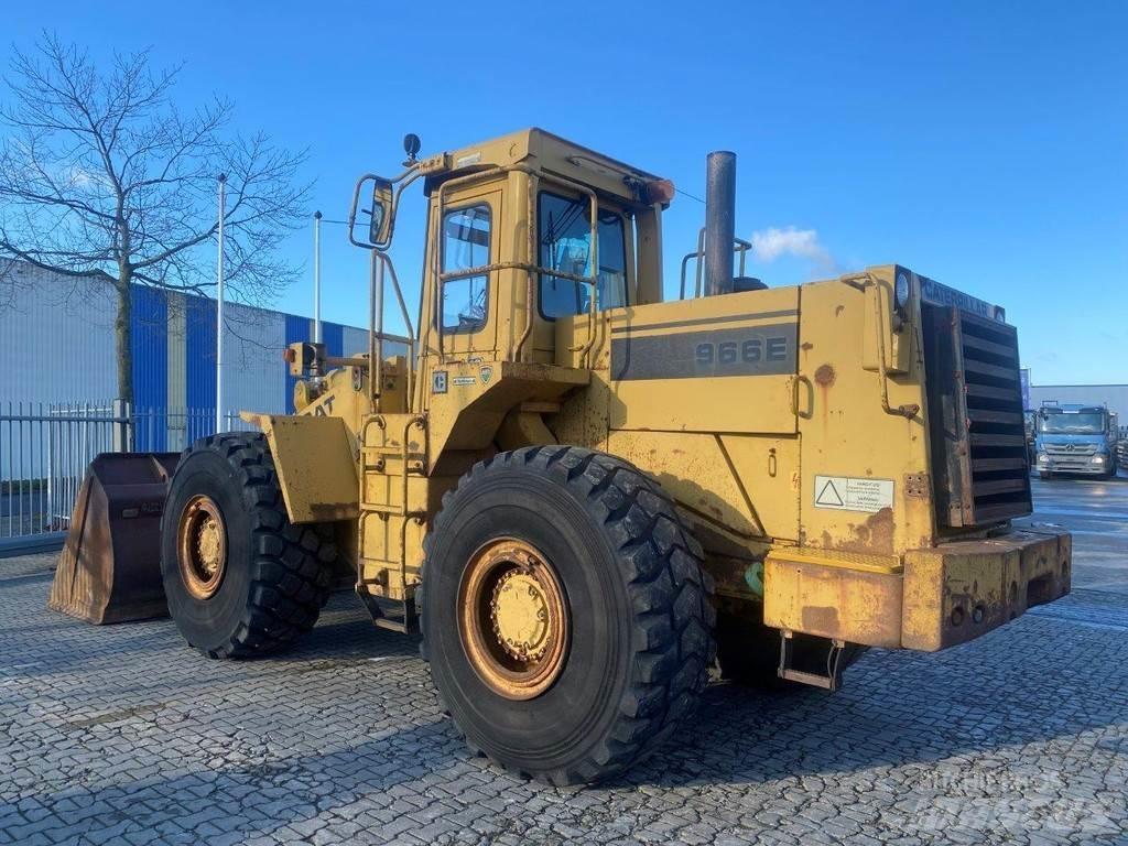 CAT 966E NVT Pale gommate
