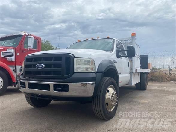 Ford F550 Camion con sponde ribaltabili