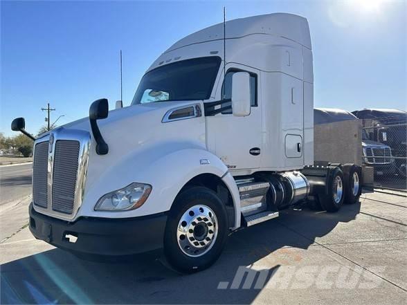 Kenworth T680 Motrici e Trattori Stradali
