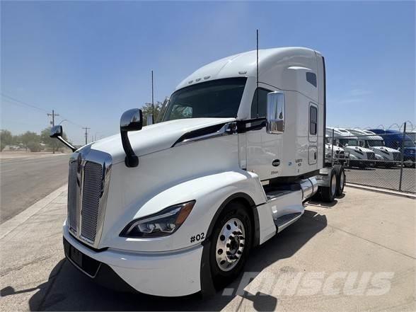 Kenworth T680 Motrici e Trattori Stradali