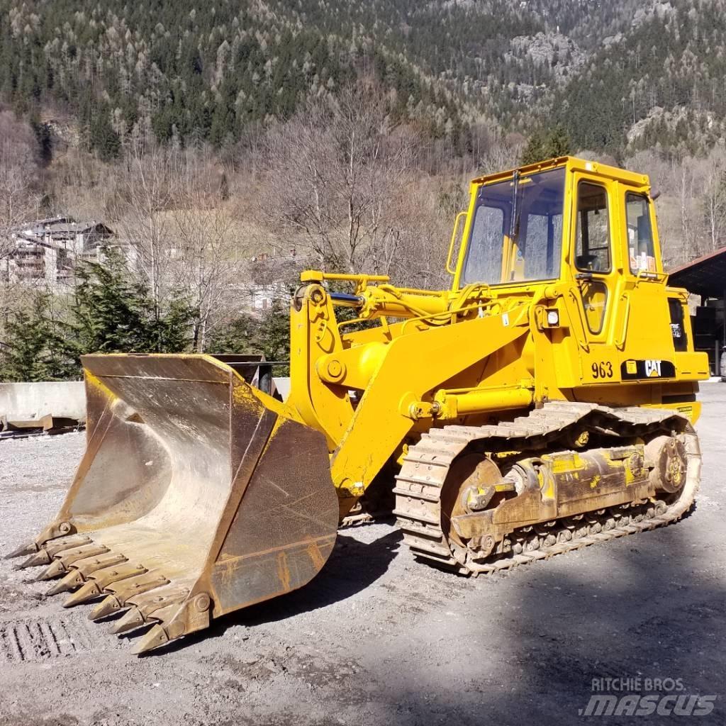 CAT 963 Pale cingolate