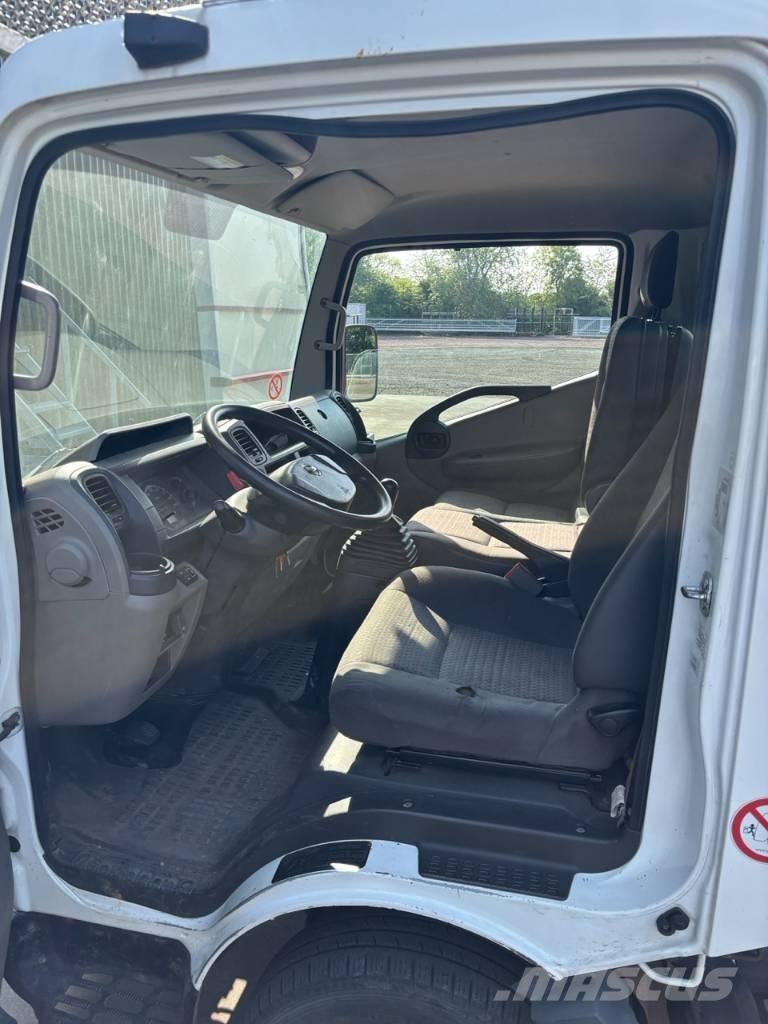 Palfinger P 260 B Piattaforme autocarrate