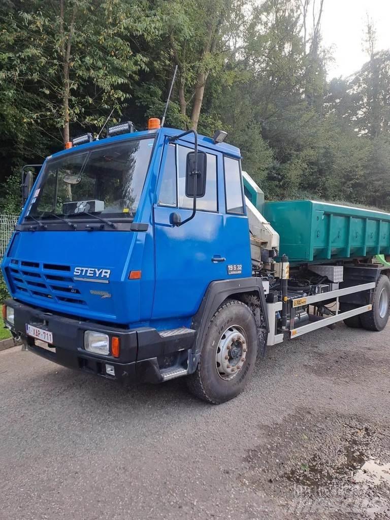 Steyr 19KP Camion con gancio di sollevamento