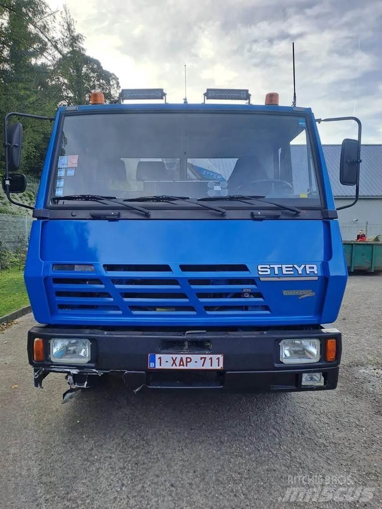 Steyr 19KP Camion con gancio di sollevamento