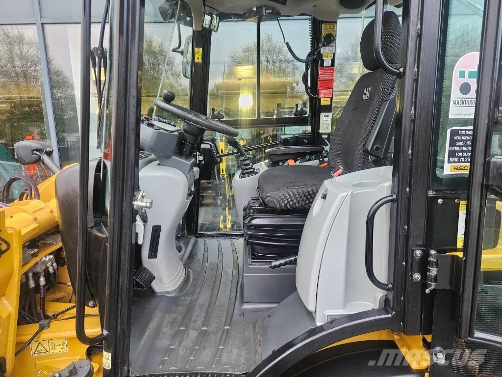 CAT 908m Pale gommate