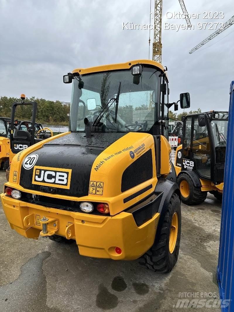 JCB 409 Pale gommate