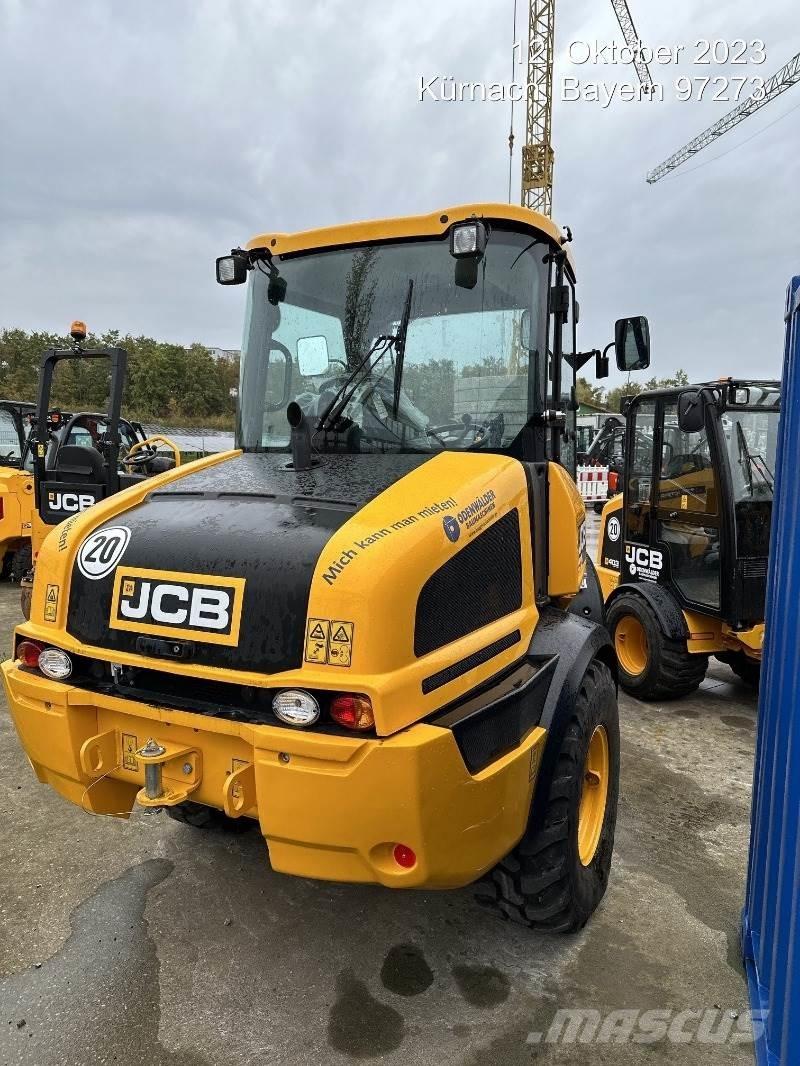 JCB 409 Pale gommate