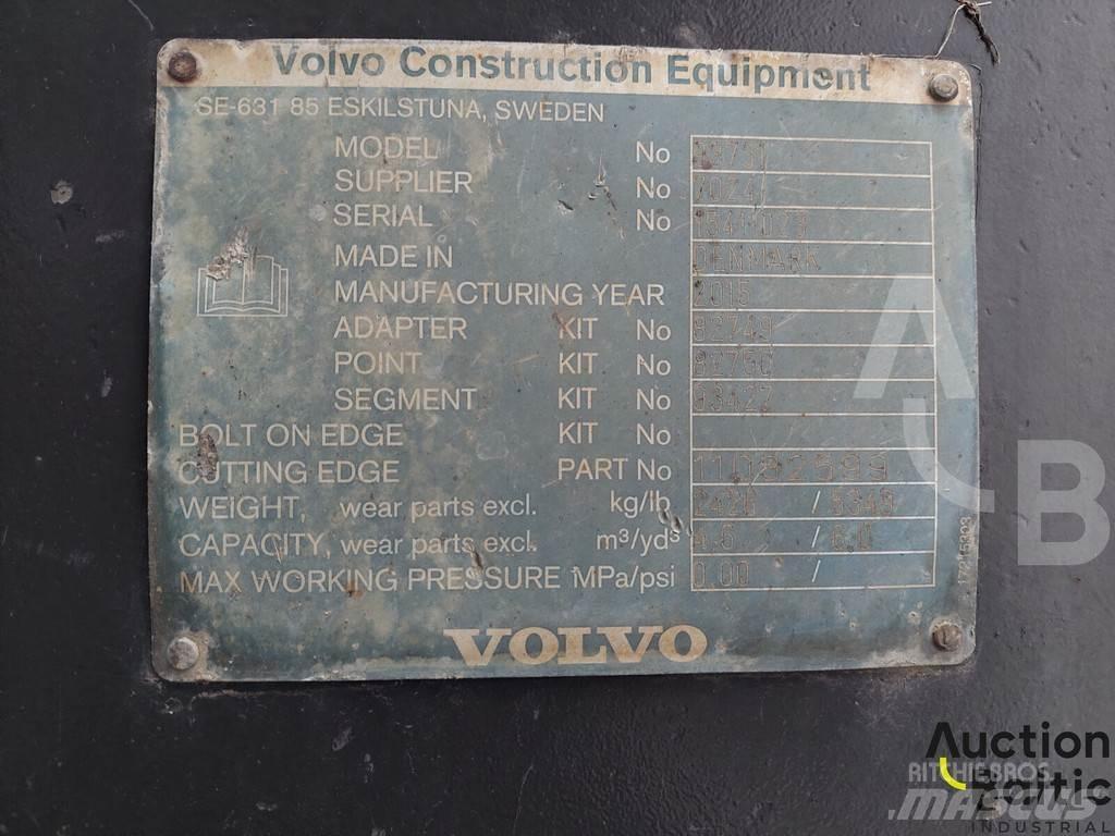 Volvo L 180 G Pale gommate